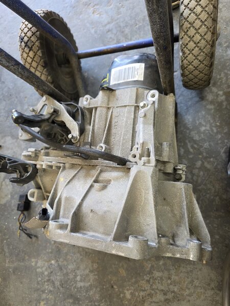 Cutie viteze Dacia Logan 1. 0 sce an 2018 euro 6